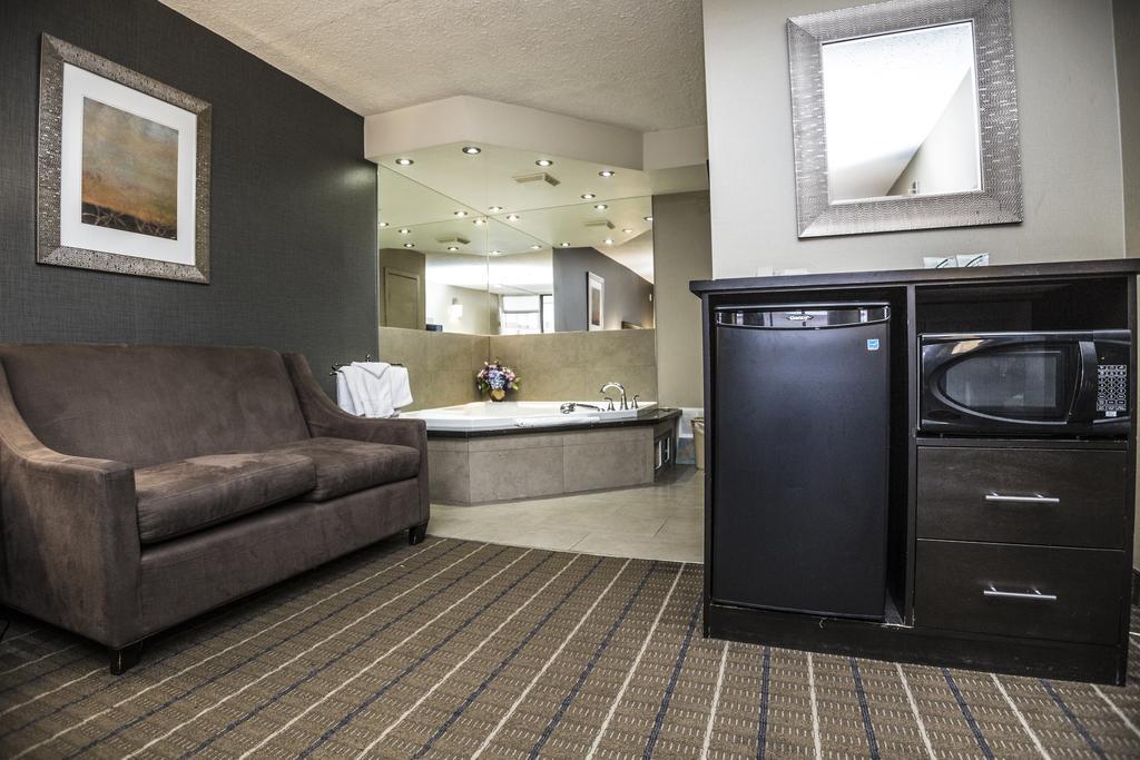 Gate Hotel