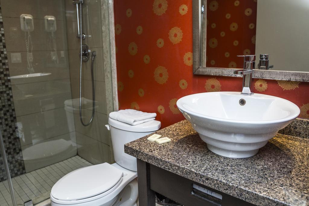 Gate Hotel 2*